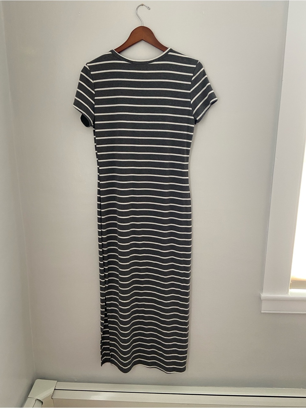 NWOT Striped T-Shirt Dress Grey White Short Sleeve Crew Neck Bodycon - Picture 7 of 13